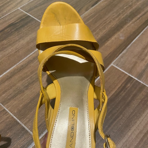 Bandolino yellow wedge sandals with stitched designs on the side. Like new! NWOT - Picture 4 of 4